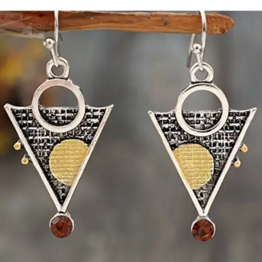Vintage Drop Style Tri Angle Silver Electro-Plated & Synthetic Gemstone Earrings